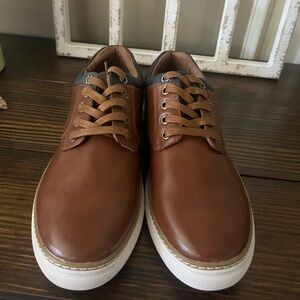 New men’s Steven madden Gully sneakers, athletic,dress shoes half lace-up, flat.